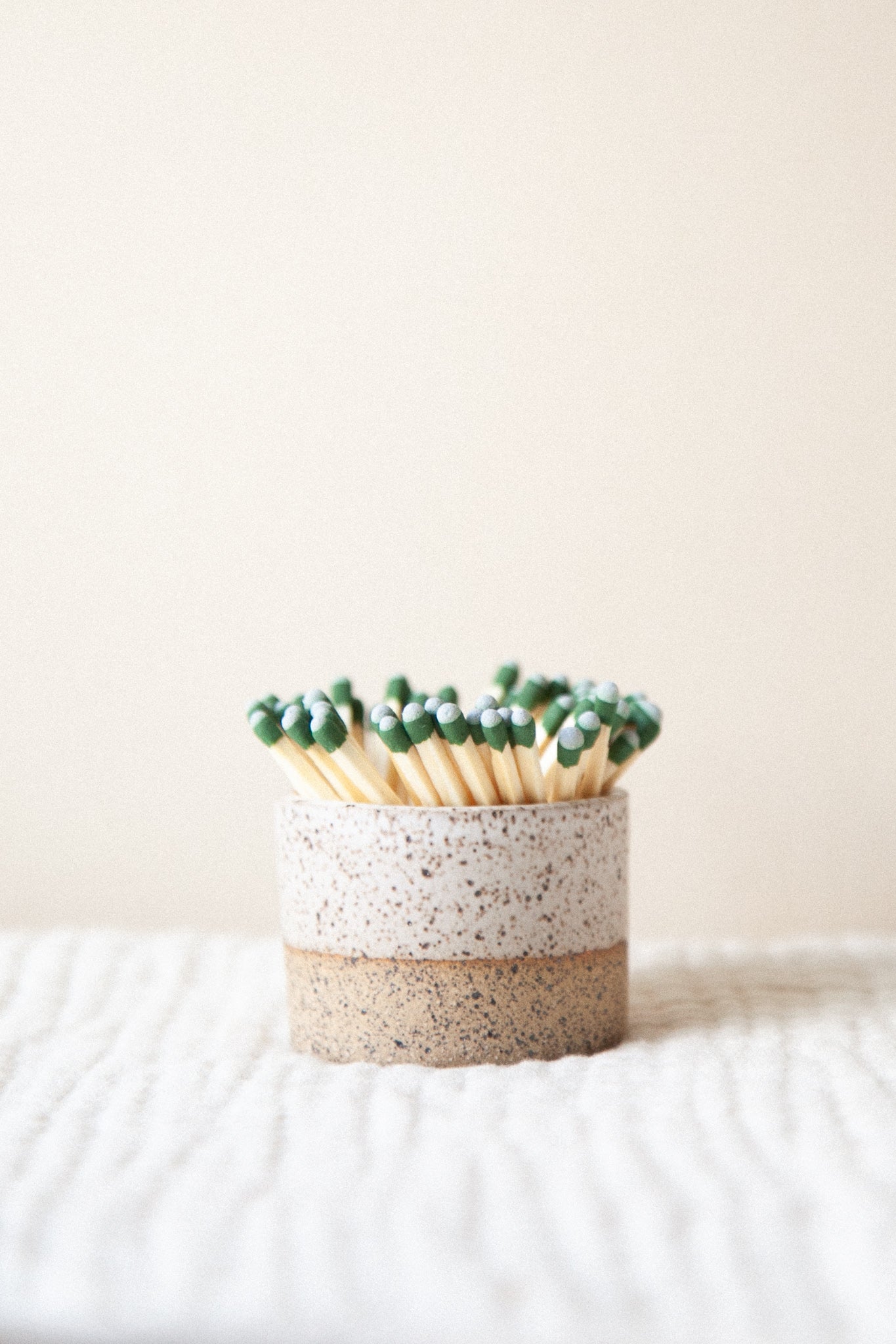 Match Striker / Pebble