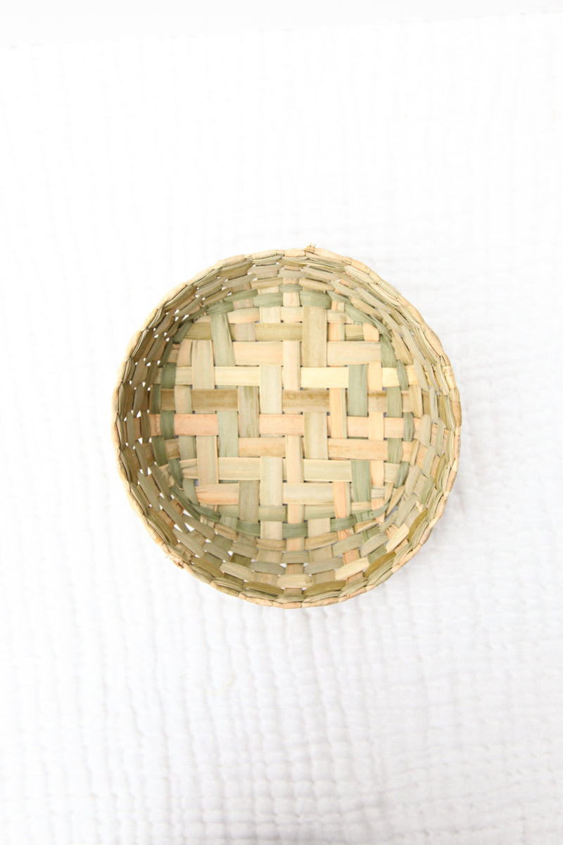 coconut palm basket weaving Coconut Palm Basket – Earthen