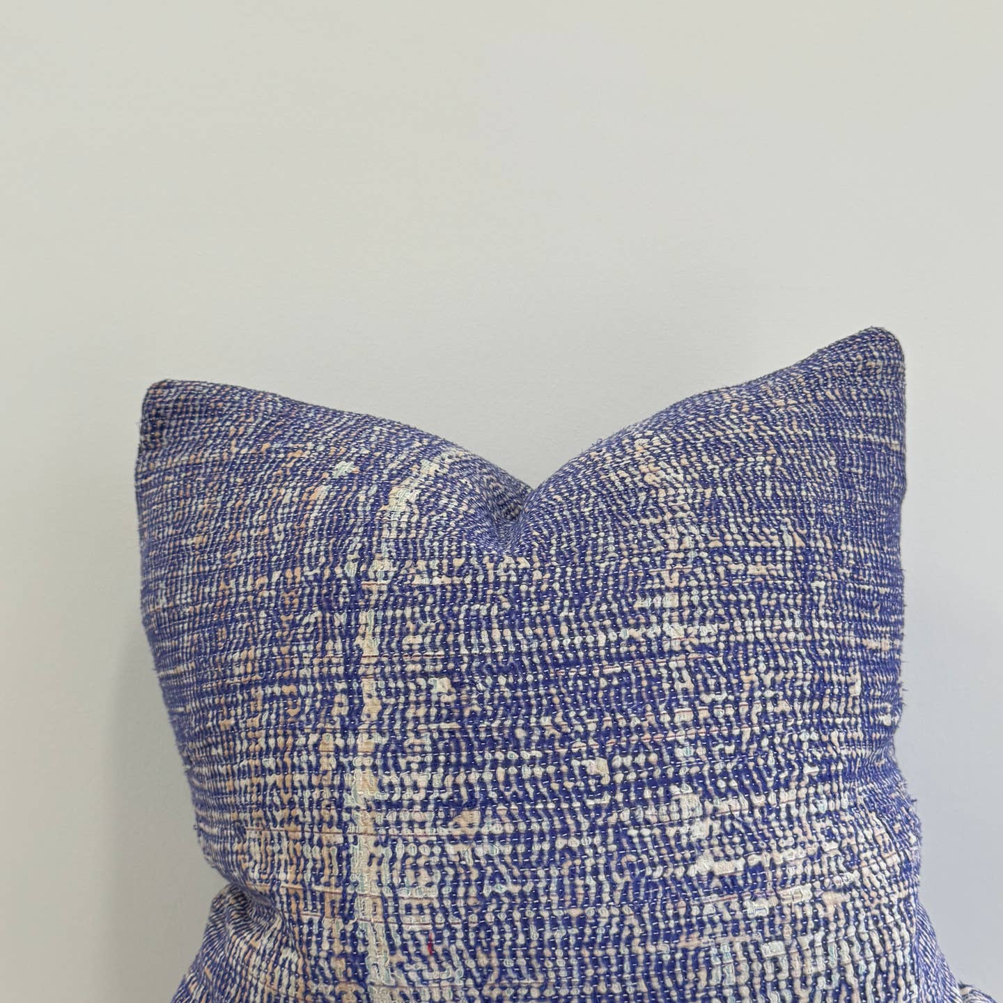 Theo Pillow