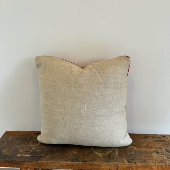 Beckett Pillow