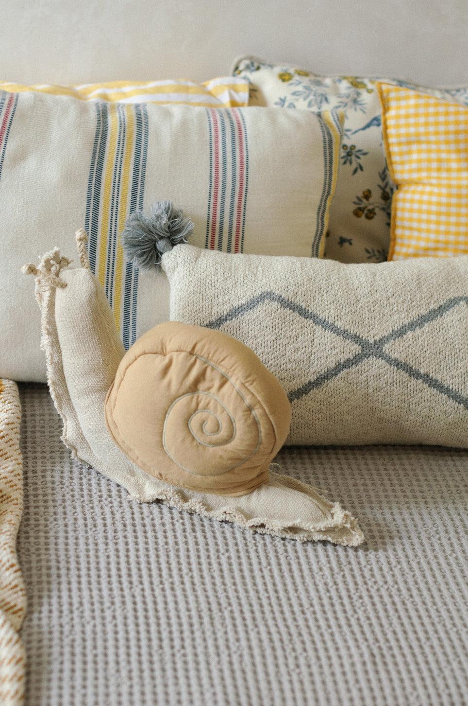 Snail Cushion