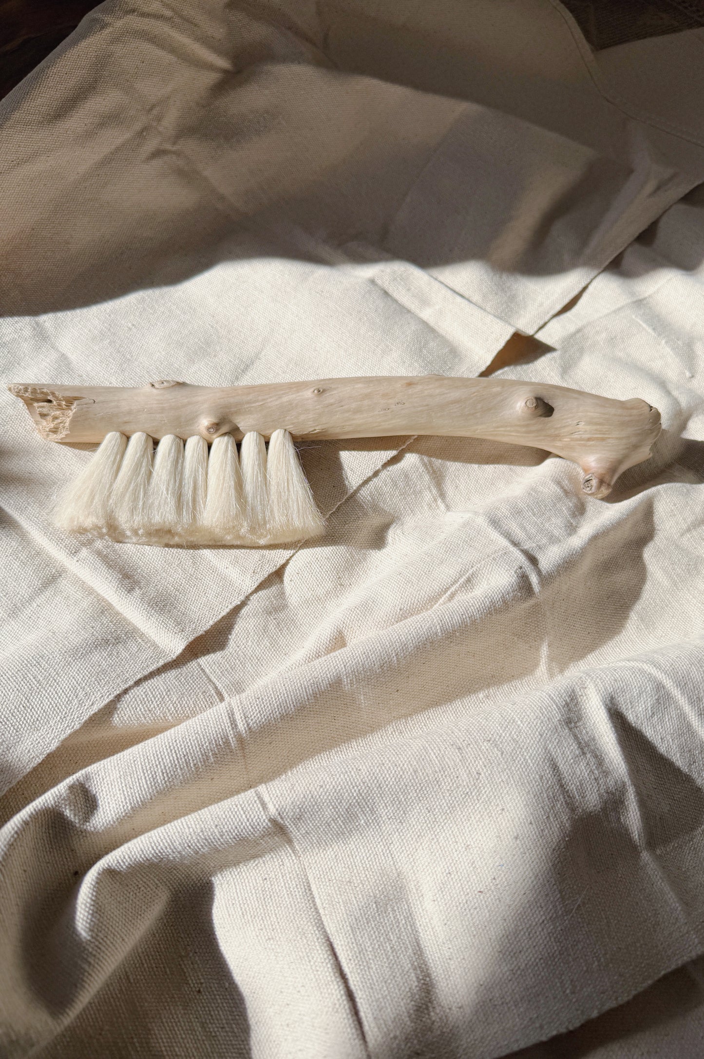 Castaway Driftwood Brush