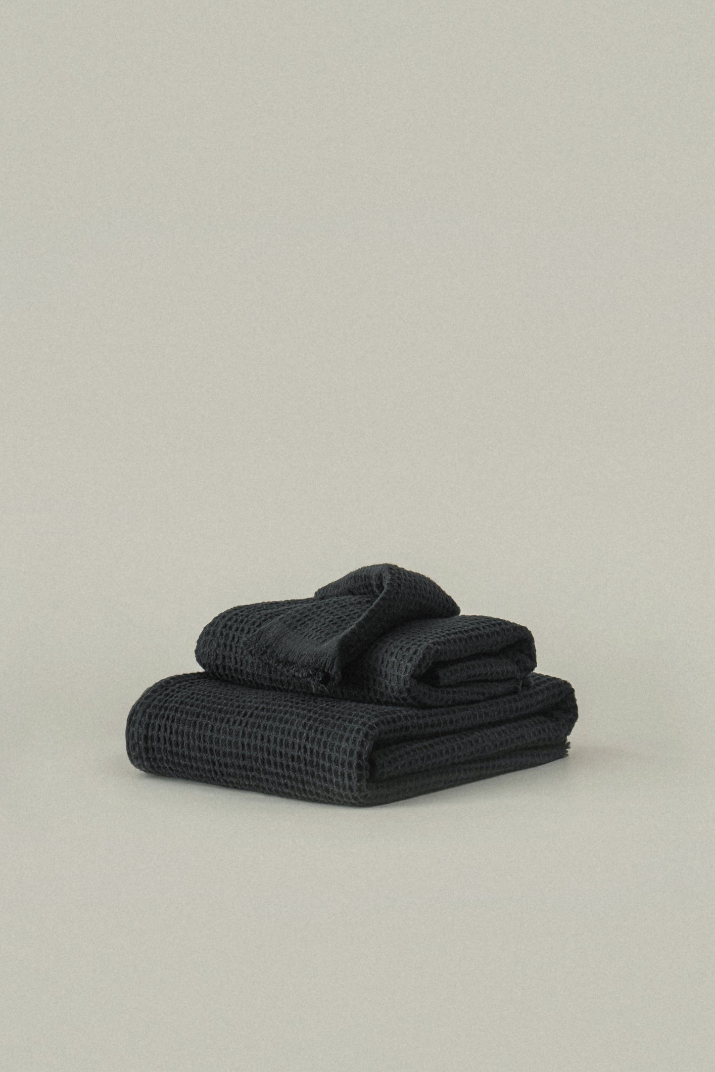 Load image into Gallery viewer, Everyday Waffle Towel / Black
