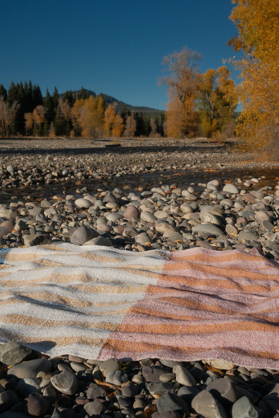 Suave Miel - Woven Blanket