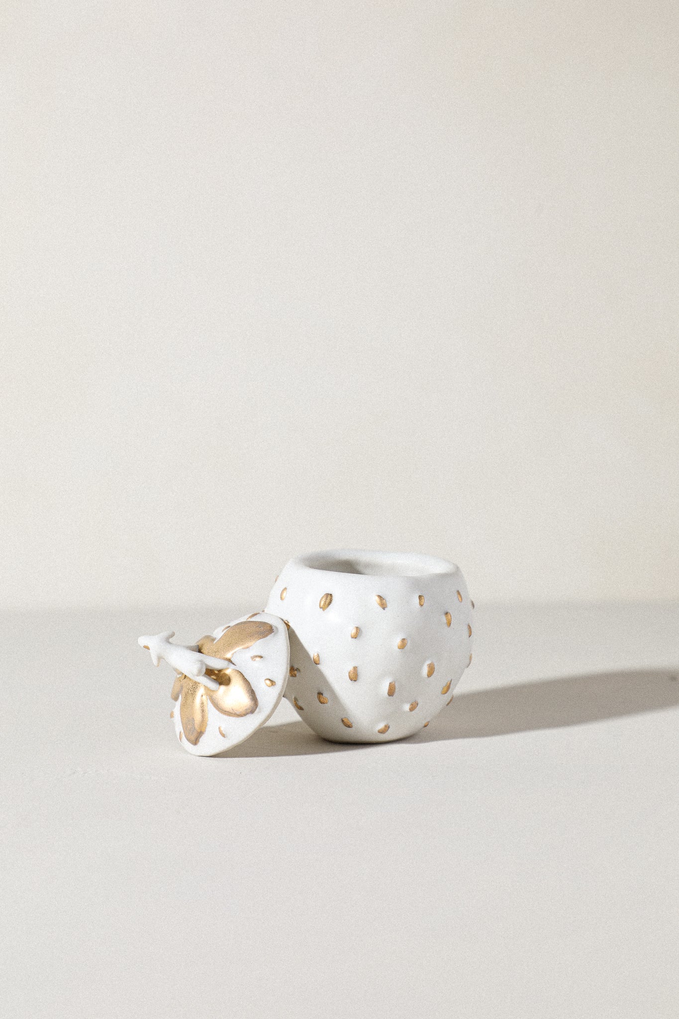 Baru - Strawberry Critter Trinket Box