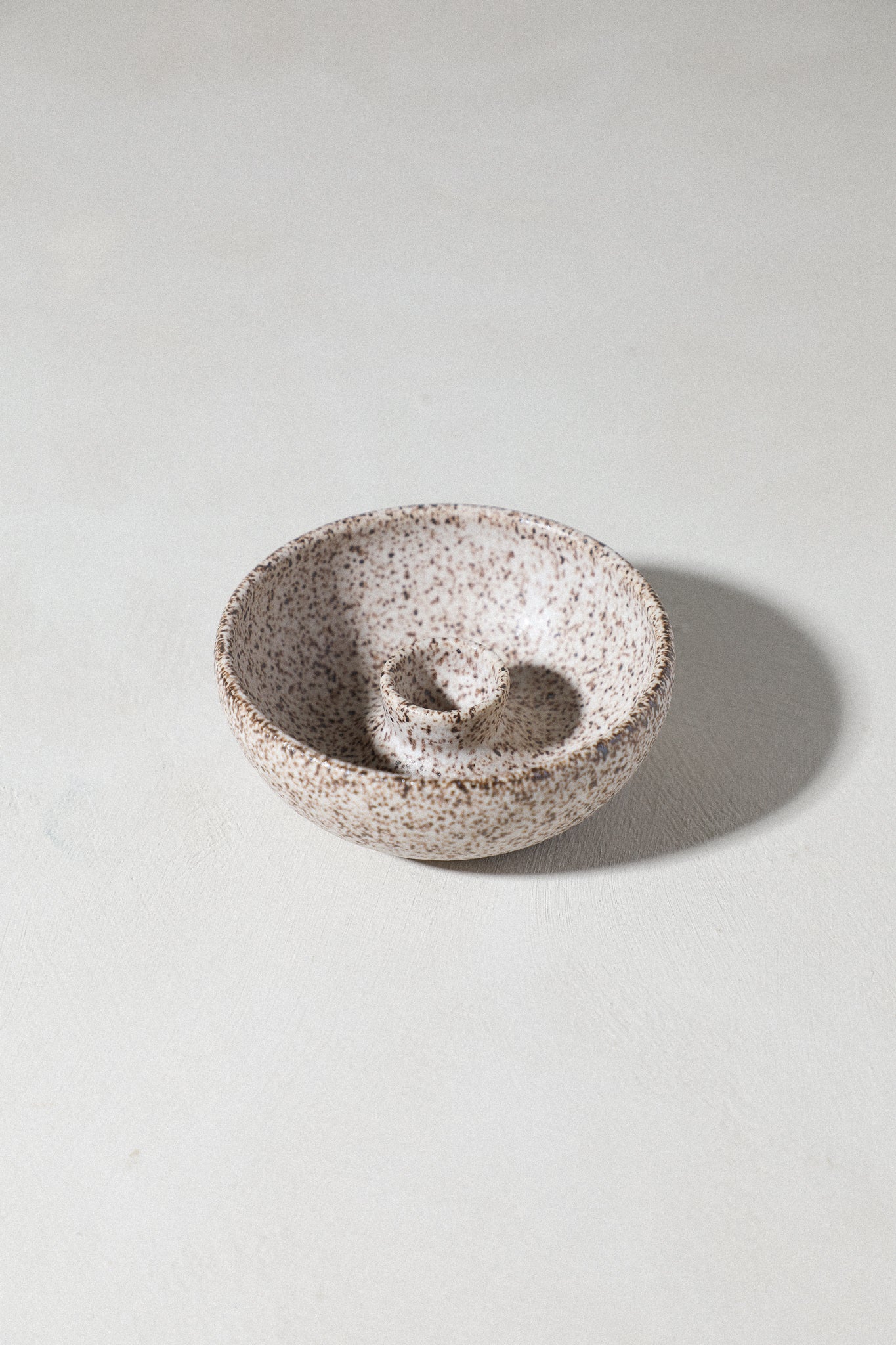 Candle Holder / Pebble