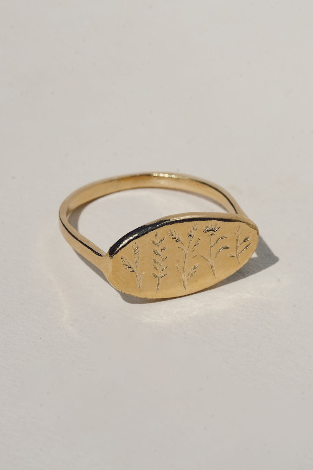 Load image into Gallery viewer, Meadow Ring - Solid 14K Gold
