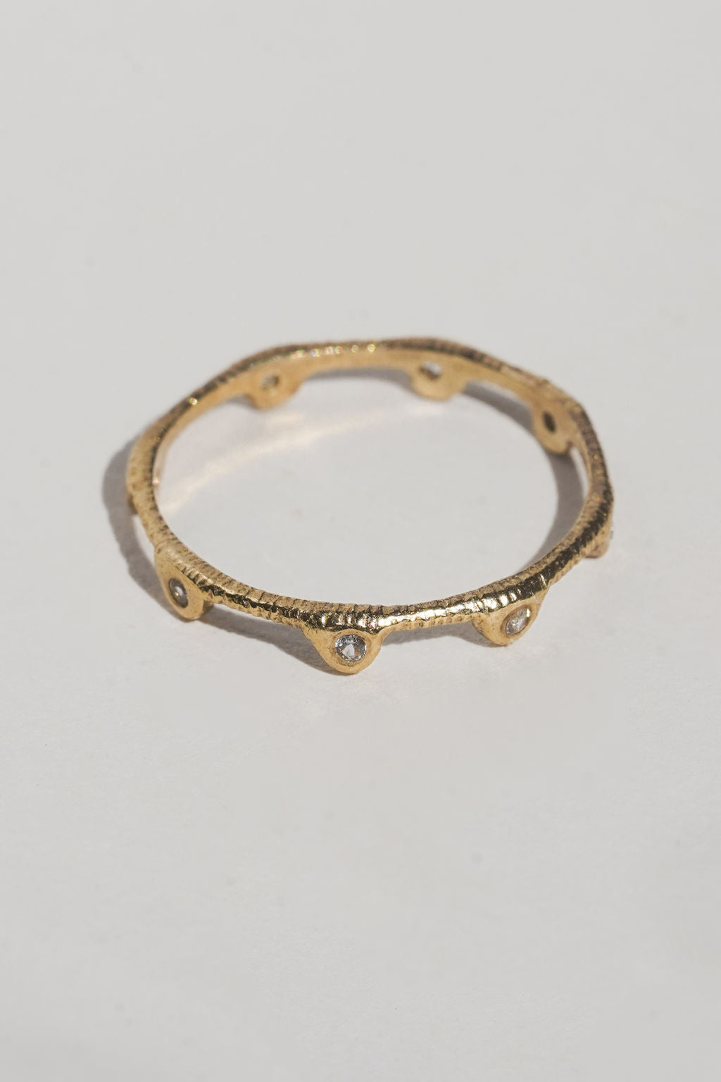 Load image into Gallery viewer, Scalloped Eternity Band - Gold Vermeil
