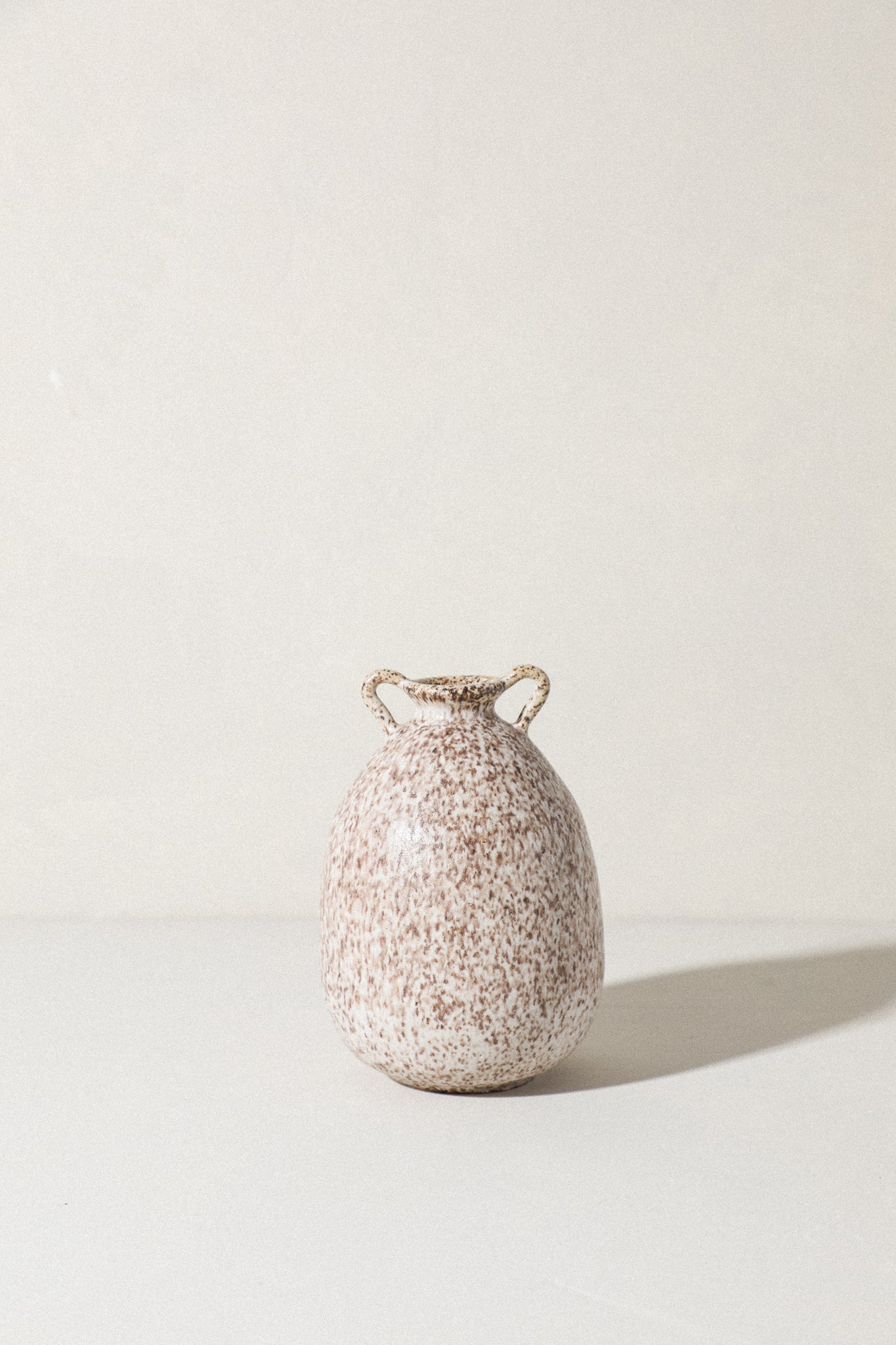 Vase / No. 6