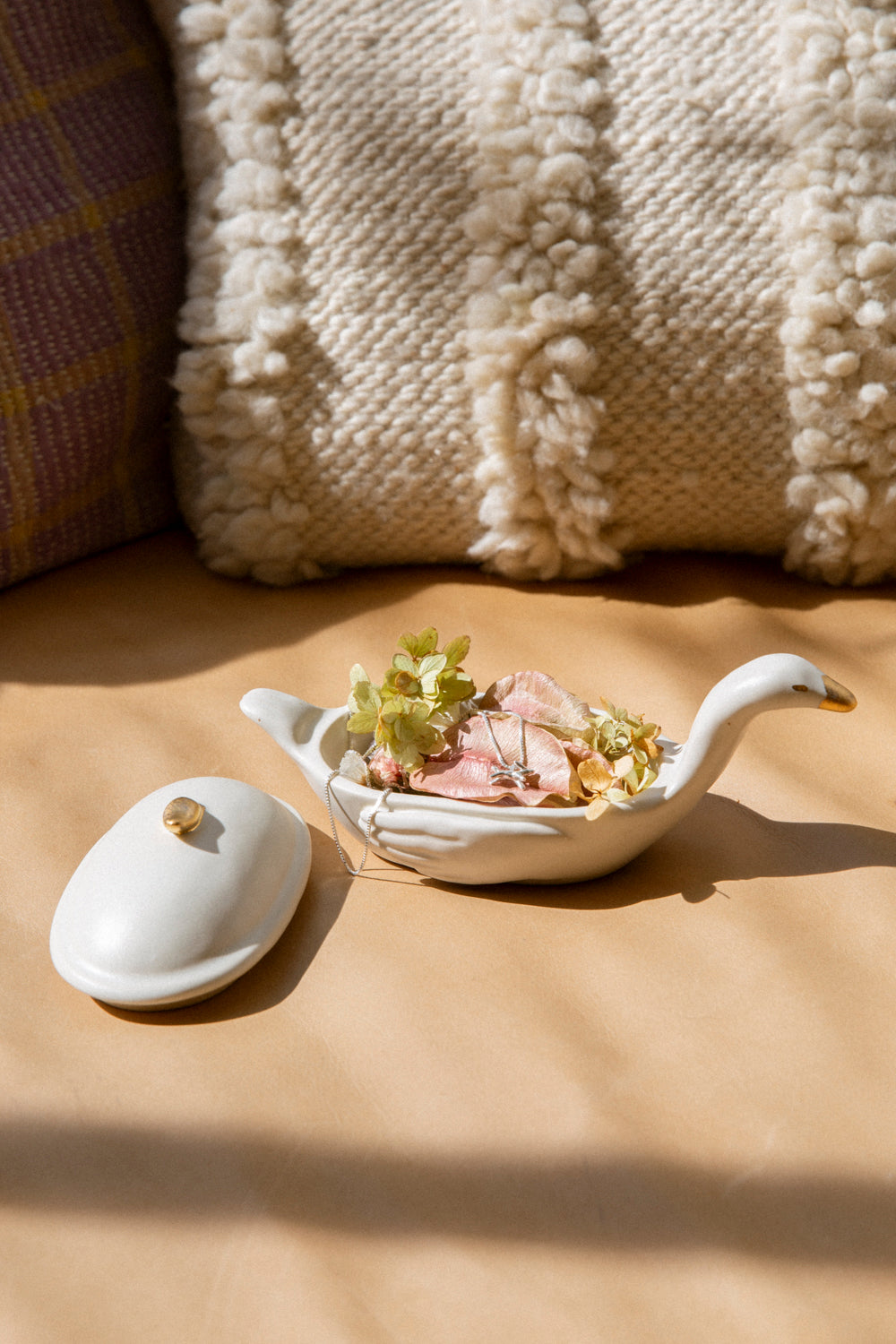 Eloise - Swan Treasure Box