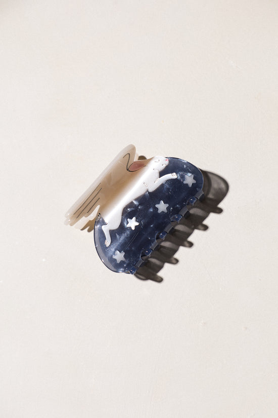 Flying Rabbit Hair Claw