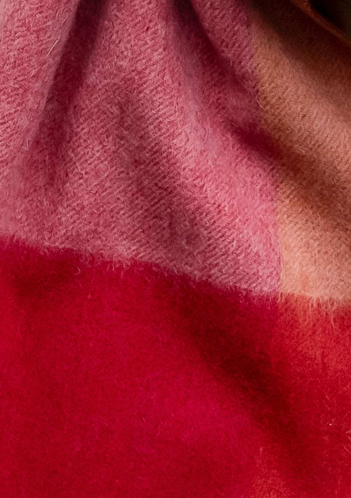 Lambswool Oversized Scarf in Berry