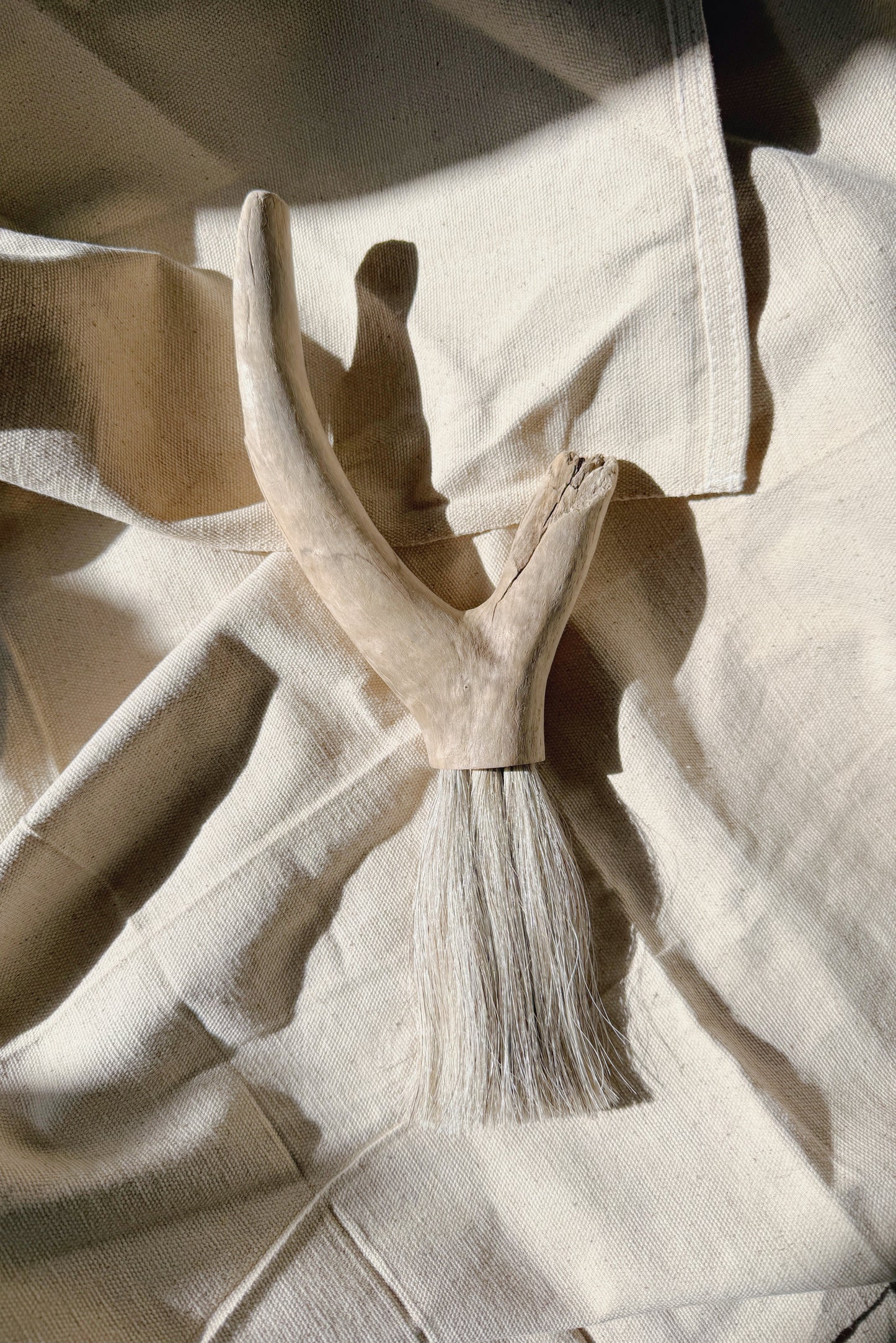 Wishbone Driftwood Brush