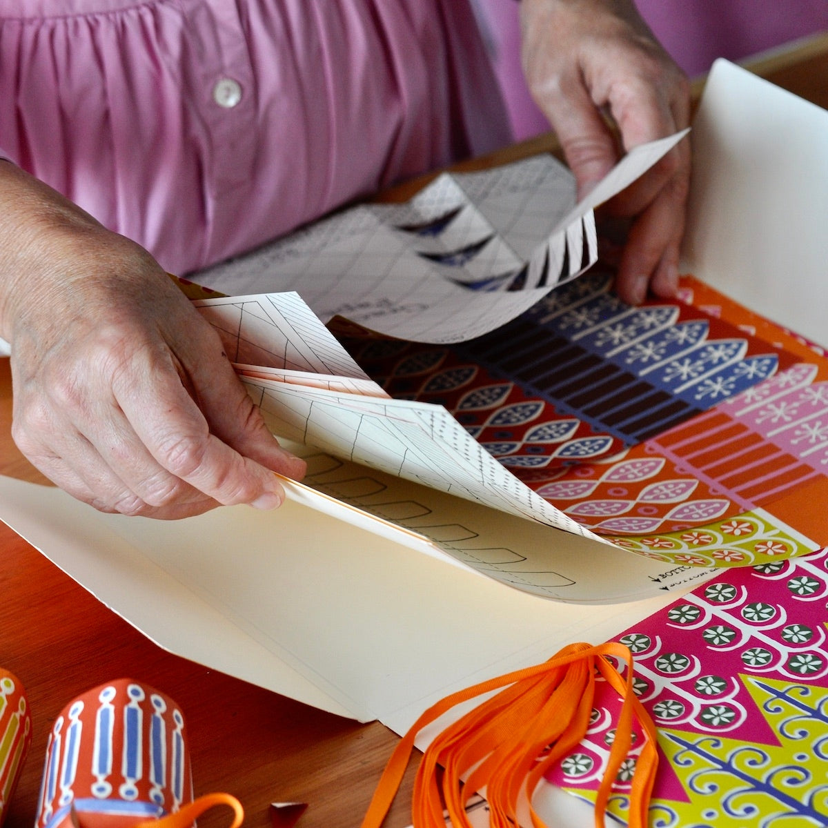 Make Your Own Paper Crackers Kit