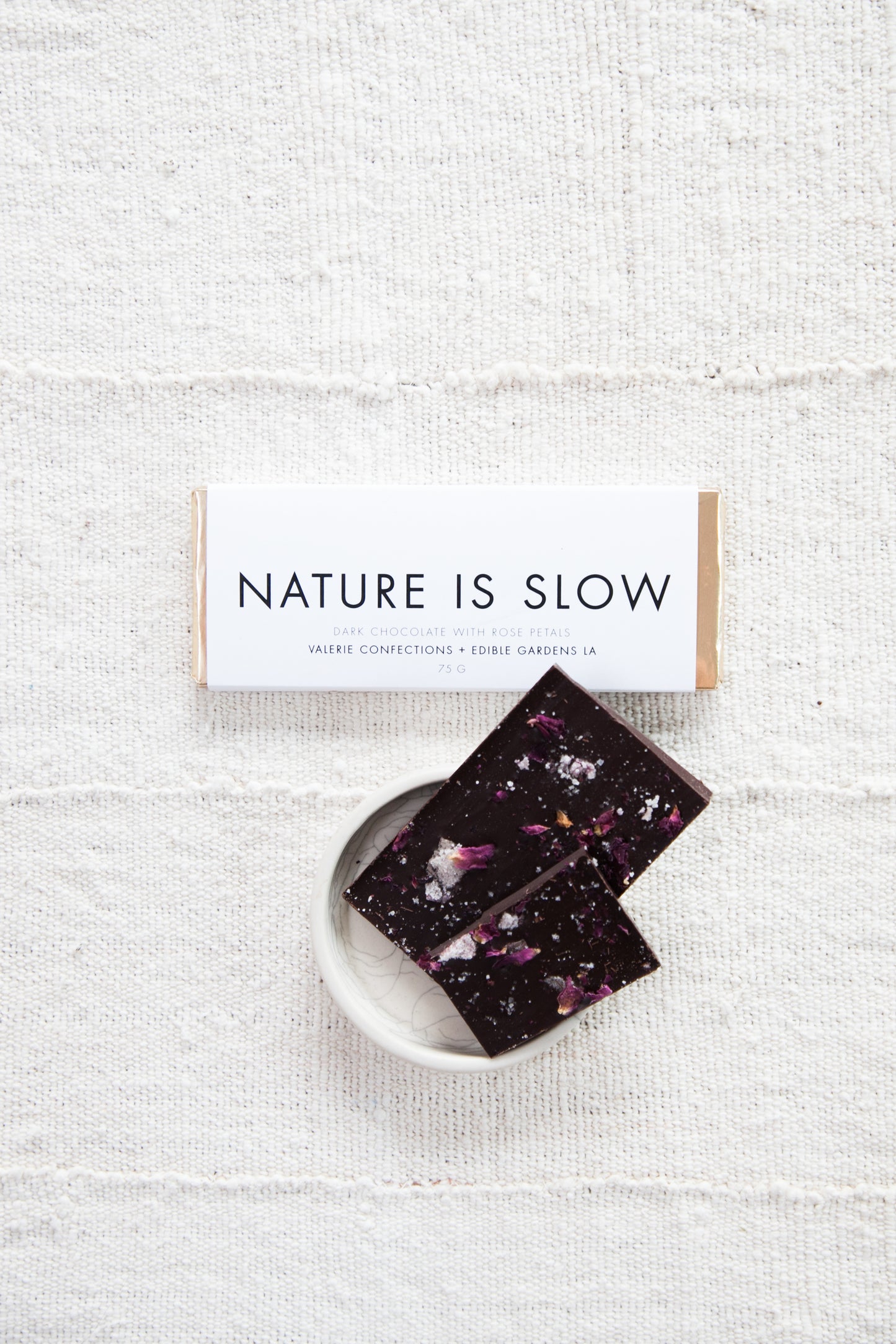 Load image into Gallery viewer, Nature is Slow / Dark Chocolate with Rose Petals

